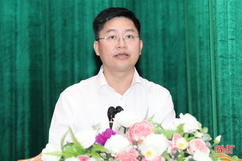 Phó Chủ tịch UBND thị xã Nguyễn Văn Chung phát động Tháng hành động về ATVSLĐ, hưởng ứng Tháng Công nhân năm 2024. Phó Chủ tịch UBND thị xã Nguyễn Văn Chung phát động Tháng hành động về ATVSLĐ, hưởng ứng Tháng Công nhân năm 2024.