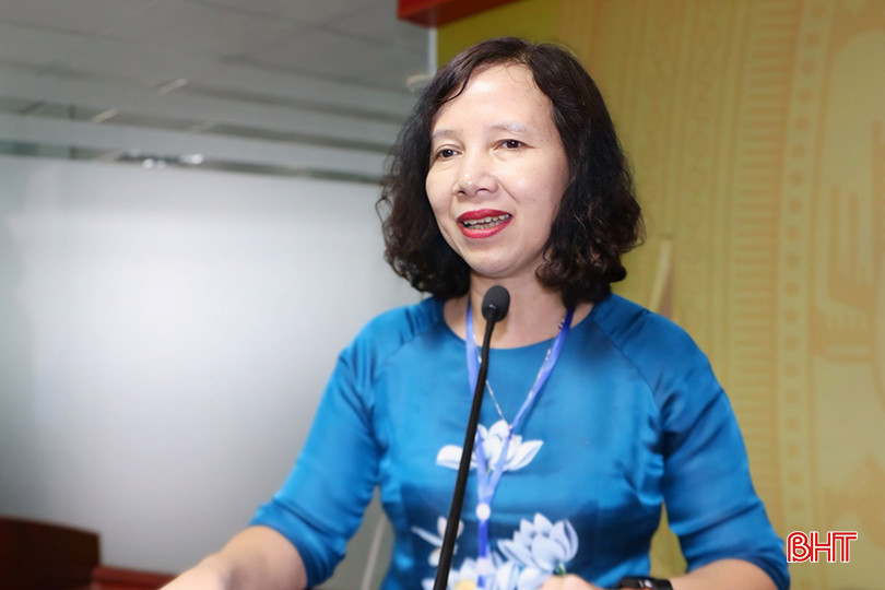 TS. Hồ Thị Nga - Phó Hiệu trưởng Trường Đại học Hà Tĩnh kết luận hội thảo. z5467925348028_a626b61ca6810852026ced21e7e6cd96.jpg