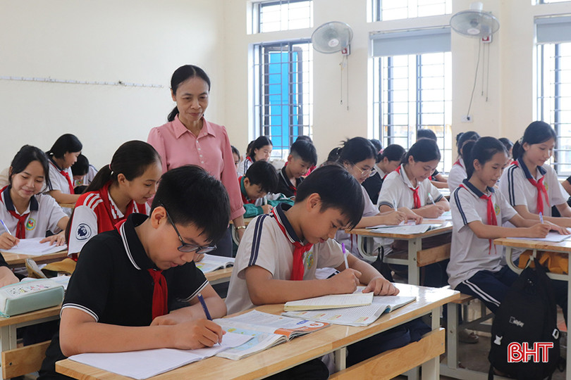 Trong năm học 2023-2024, Trường THCS Nguyễn Biểu có 9 em đạt học sinh giỏi tỉnh, 128 lượt học sinh giỏi cấp huyện. z5464958914125_7704e878d6e2955f3ab05043f36657bc.jpg