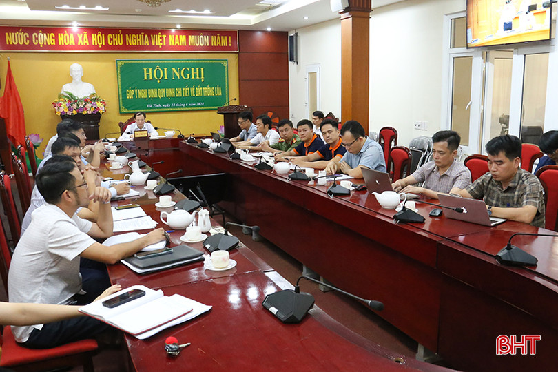 Các đại biểu tham dự tại điểm cầu tại Hà Tĩnh. IMG_0046.jpg