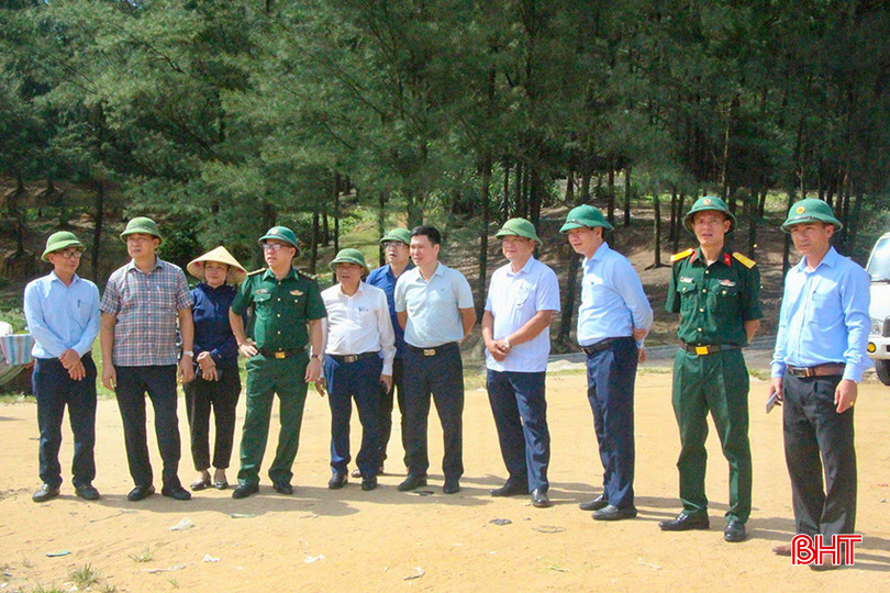 Lãnh đạo huyện Kỳ Anh khảo sát xây dựng mô hình "Dân vận khéo" trong khai thác thủy sản, phòng chống khai thác IUU. z5534858027622_8759172e00aafdc4d3ff9d73b112b34f.jpg