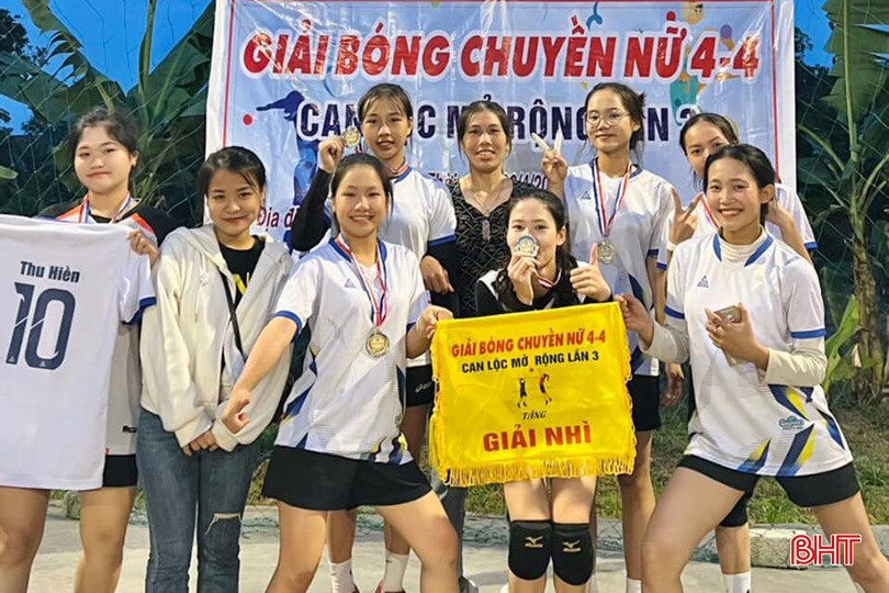 Với gia đình chị Hòa, thể thao giúp các thành viên trong nhà gắn kết, sẻ chia yêu thương, buồn vui trong cuộc sống. 344371677_584208293814055_7326817455396265149_n.jpg