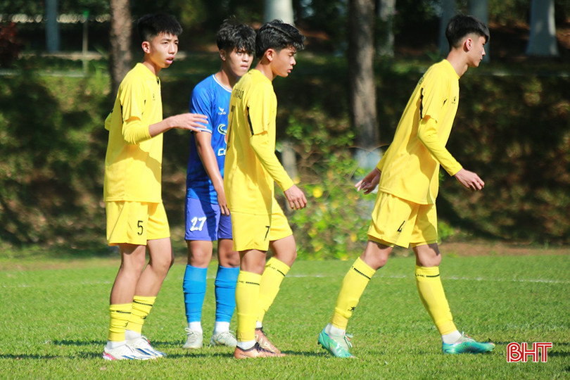 Trải qua 8 trận, U17 HLHT bất bại với 7 trận thắng 1 trận hòa. v2.jpg