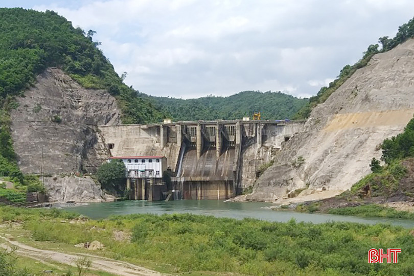 Nhà máy Thủy điện Hố Hô. z5432551513127_38fcef9b7aafa53d77619df47ddd63f8.jpg