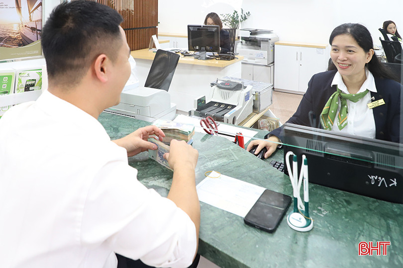 Việc các TCTD công bố lãi suất cho vay sẽ tạo điều kiện thuận lợi cho người dân và doanh nghiệp tăng khả năng tiếp cận nguồn vốn. 19.jpg