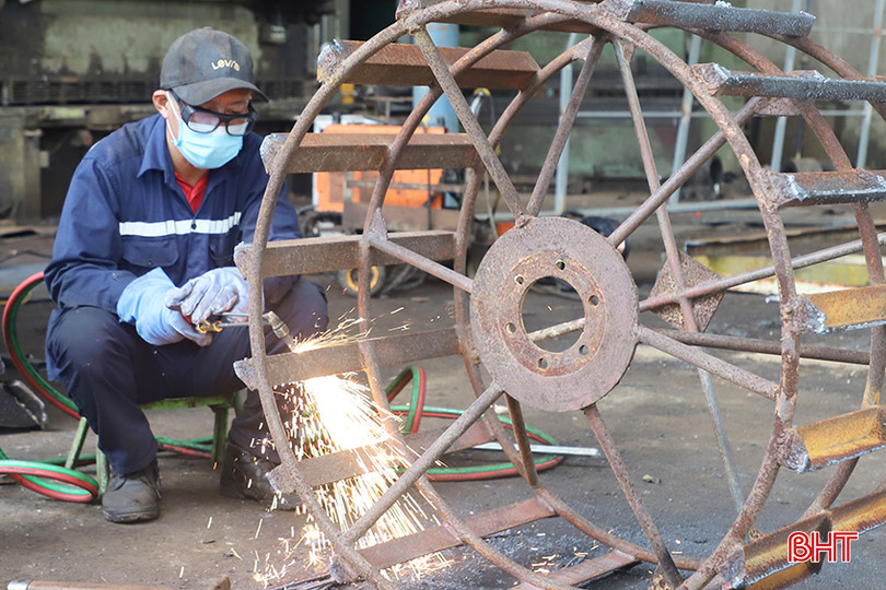 Bắt đầu từ quý II/2024, cộng đồng doanh nghiệp, hợp tác xã, hộ kinh doanh cá thể đẩy mạnh sản xuất kinh doanh. 20.jpg