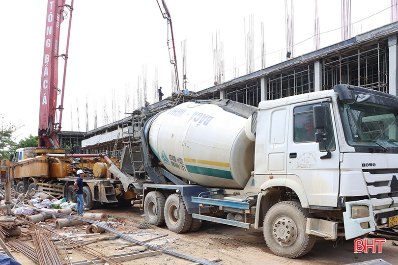 BQL Dự án Đầu tư xây dựng công trình dân dụng và công nghiệp Hà Tĩnh đang triển khai thực hiện 10 dự án chuyển tiếp, 5 dự án khởi công xây dựng mới. z5512362419525_48c3be462de5a188b64985b4b9244c26.jpg