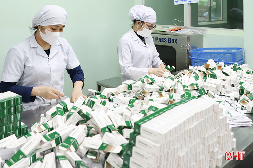 Việc các tổ chức tín dụng công bố lãi suất cho vay tạo điều kiện thuận lợi cho người dân, doanh nghiệp tiếp cận vốn tín dụng. 096.jpg