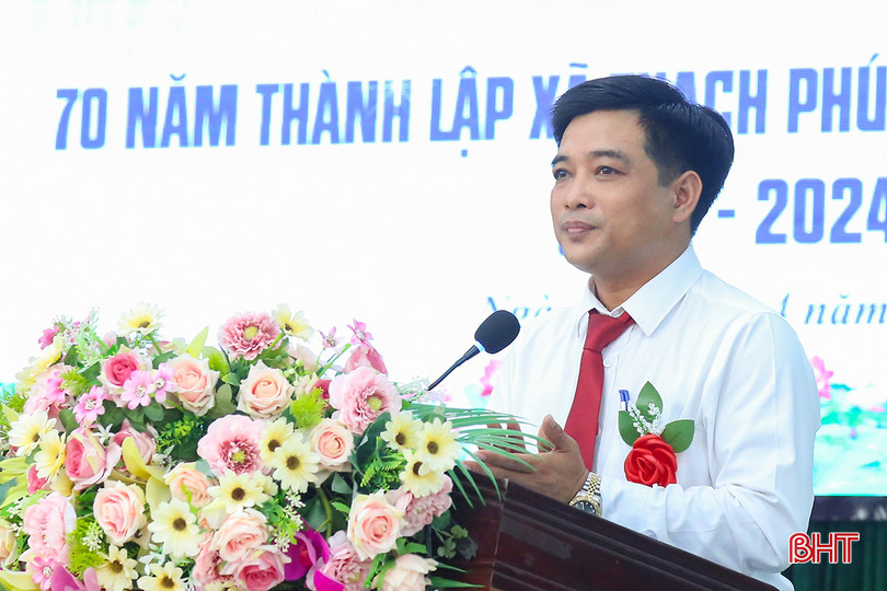 Bí thư Đảng ủy phường Hà Huy Tập Phạm Văn Đức trình bày diễn văn tại lễ kỷ niệm. IMG_0562.jpg
