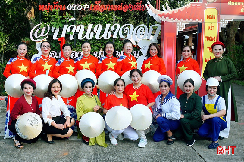 Dù ở miền đất nào, khi câu ví, giặm cất lên đều xao xuyến, lay động lòng người, khiến bạn bè khắp nơi thêm yêu bản sắc quê hương Hà Tĩnh. z5206840106450_71002799bca5b5325960cae065b297ba.jpg