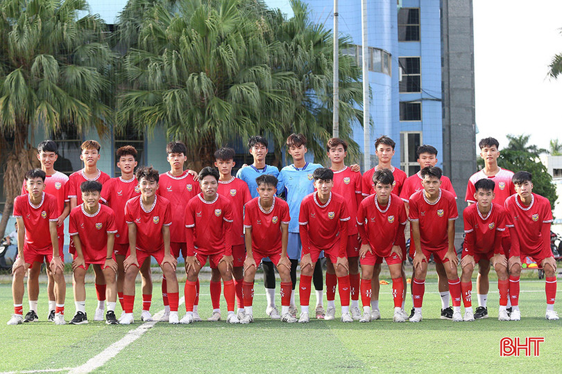 U17 Hồng Lĩnh Hà Tĩnh quyết tâm giành thành tích cao tại VCK U17 quốc gia. frrrrr.jpg