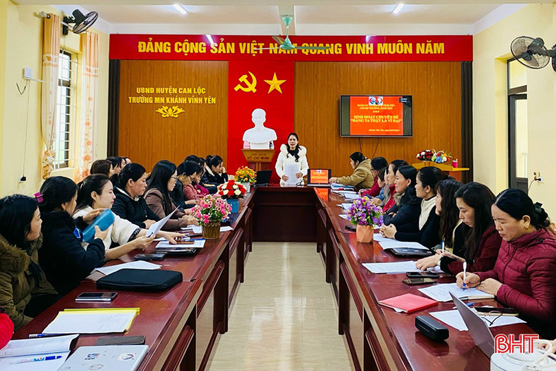 Chi bộ Trường Mầm non Khánh Vĩnh Yên (Can Lộc) tổ chức sinh hoạt chuyên đề "Đảng ta thật là vĩ đại". aaanh CL copy.jpg