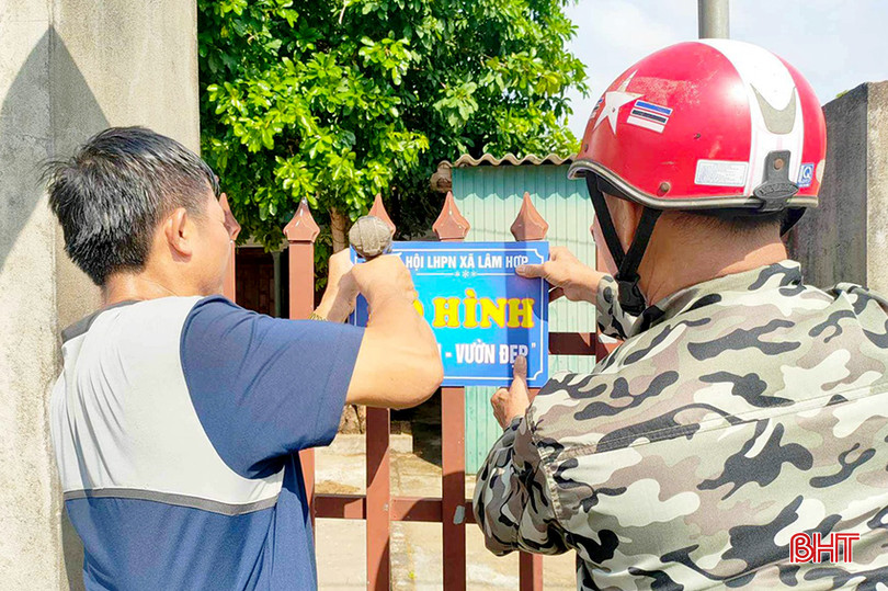 Hội viên danh dự của Hội LHPN Việt Nam ở xã Lâm Hợp tích cực tham gia các phong trào, hoạt động hội phụ nữ. aLam Hop 2 copy.jpg