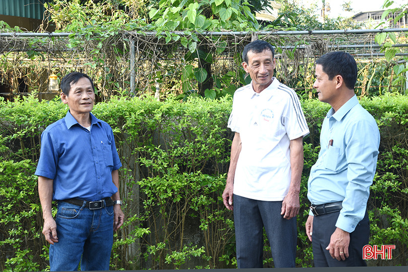 Tròn 30 năm đảm nhiệm vai trò cán bộ thôn, xã là minh chứng thể hiện niềm tin yêu cán bộ và Nhân dân dành cho ông Dũng. aDSC_2013 copy.jpg