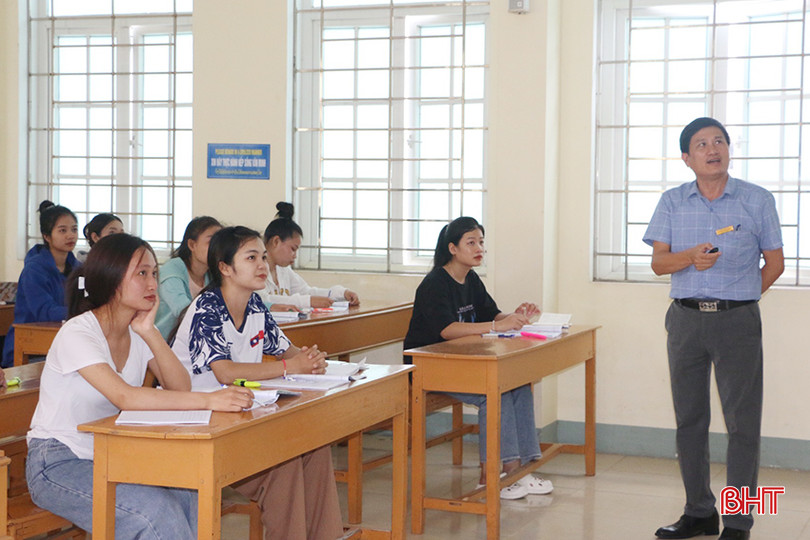 Trường Cao đẳng Y tế Hà Tĩnh nỗ lực đẩy mạnh việc nâng cao chất lượng đào tạo, đổi mới phương pháp dạy học. z4689392224621_bf204e03895ce7a5cf44708d34ddd284.jpg