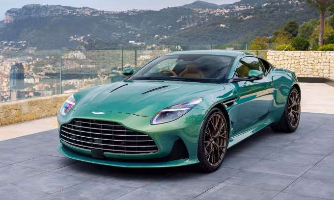 Aston Martin DB12 tại châu Âu. Ảnh: Aston Martin