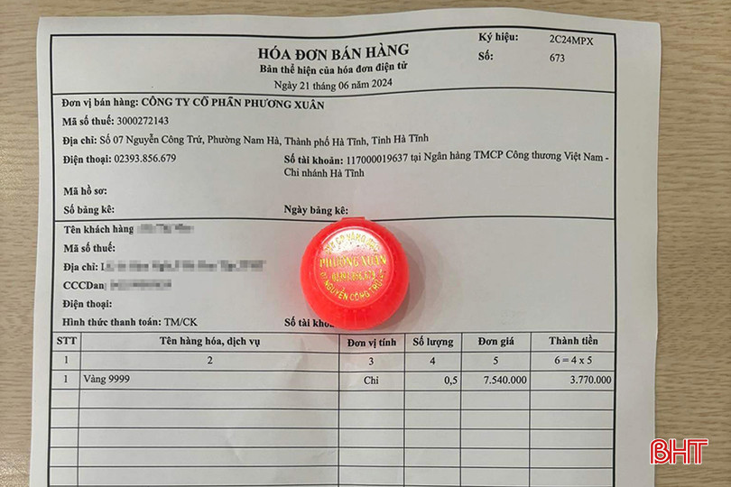 Khách hàng được xuất hóa đơn điện tử sau khi mua vàng. 5a6b9689-1f45-4a83-9a12-c7710d86f85e.jpg