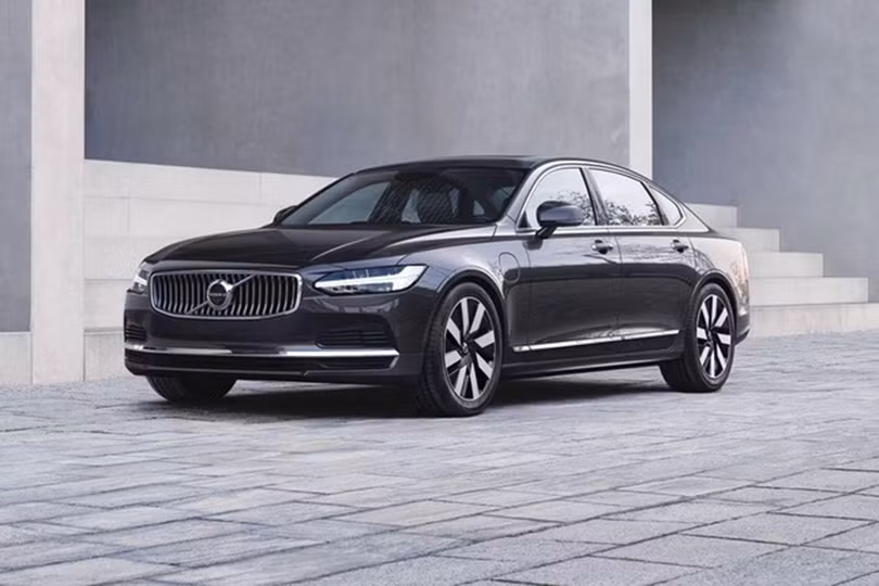 volvo-s90-recharge-plug-in-hybrid-7992.jpg
