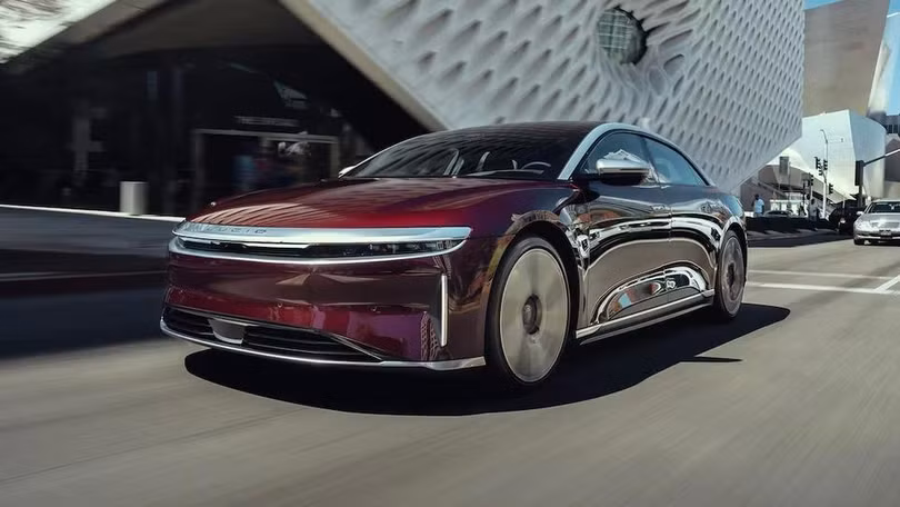 Lucid Air Grand Touring là một trong những xe điện sở hữu tầm hoạt động tốt nhất thị trường hiện tại. Ảnh: Motor Trend.