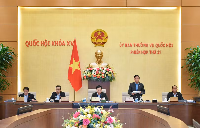 Sáng 14/3, tại Nhà Quốc hội, Phiên họp thứ 31 của Uỷ ban Thường vụ Quốc hội chính thức khai mạc dưới sự chủ trì của Chủ tịch Quốc hội Vương Đình Huệ.