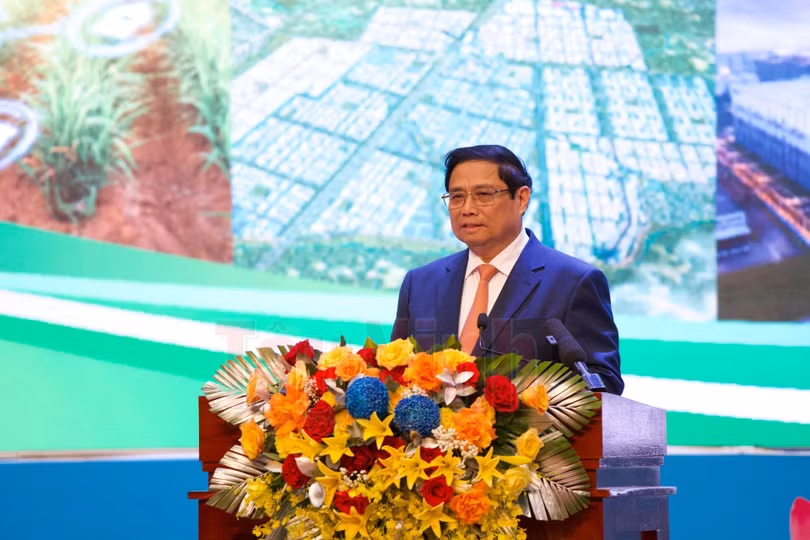 Thủ tướng Chính phủ Phạm Minh Chính phát biểu chỉ đạo hội nghị.