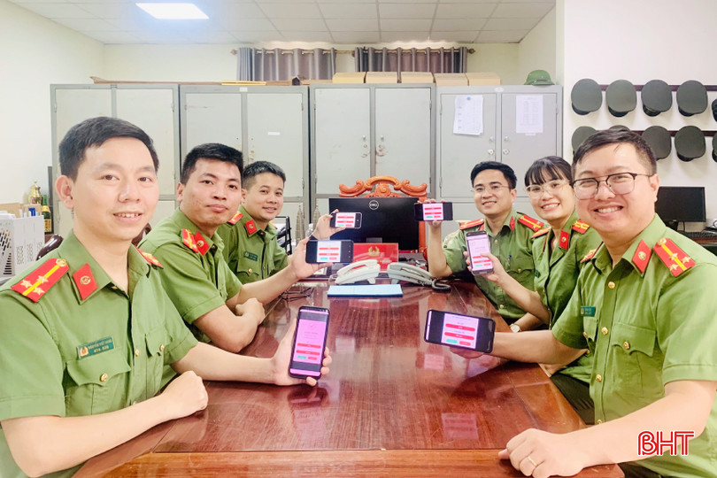 Đến nay, cuộc thi đã thu hút 100% cán bộ, chiến sĩ Công an tỉnh Hà Tĩnh tham gia. Đến nay, cuộc thi đã thu hút 100% cán bộ, chiến sĩ Công an tỉnh Hà Tĩnh tham gia.