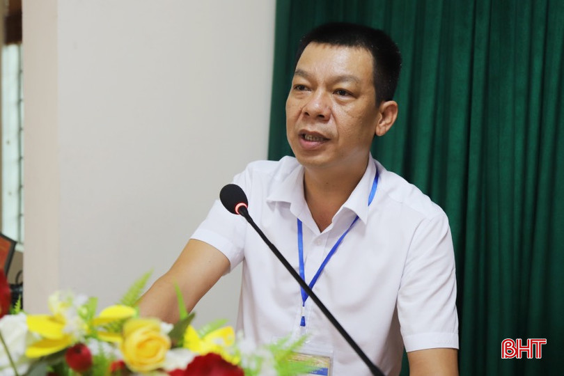 Trưởng phòng Công chứng số 1 (Sở Tư pháp) Bùi Minh Thu góp ý về nội dung liên quan tới việc xuất trình bản sao có chứng thực đối với giấy tờ tùy thân. IMG_3357.jpg