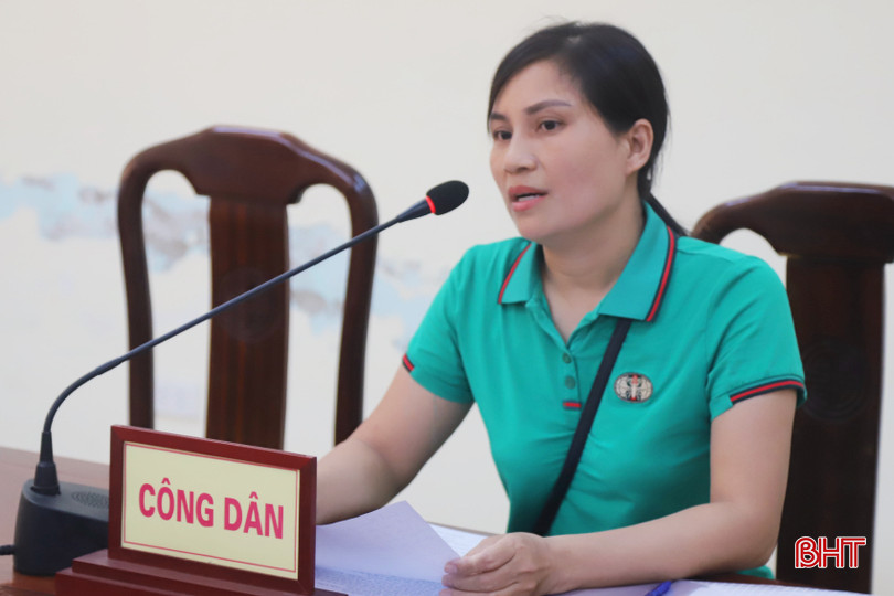 Bà Nguyễn Thị Thảo (xã Xuân Hội, Nghi Xuân) đề nghị giải quyết các thủ tục về đất đai. IMG_7638.jpg