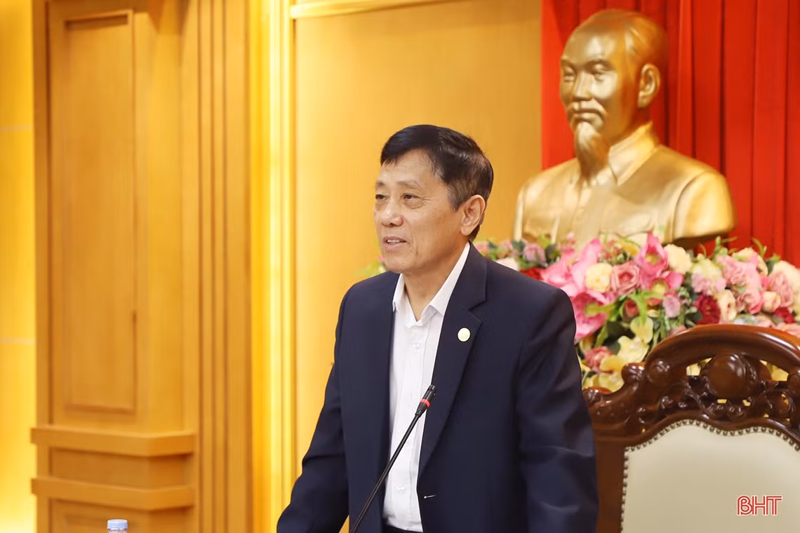 Tư vấn, bàn giải pháp đưa kinh tế Hà Tĩnh tăng trưởng và phát triển bền vững