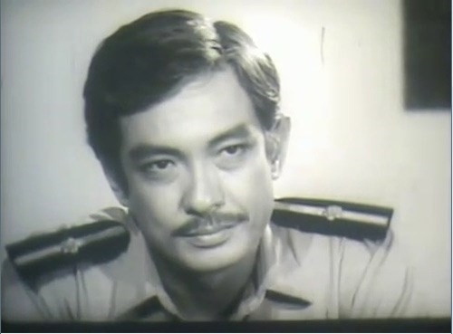 Chánh Tín trong "Ván bài lật ngửa" Chánh Tín trong "Ván bài lật ngửa"