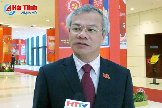 Phó Bí thư Thường trực Tỉnh ủy Hà Tĩnh Trần Nam Hồng chia sẻ với PV Báo Hà Tĩnh bên lề Đại hội Phó Bí thư Thường trực Tỉnh ủy Hà Tĩnh Trần Nam Hồng chia sẻ với PV Báo Hà Tĩnh bên lề Đại hội