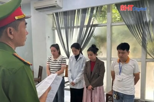 Giả bác sĩ vẽ bệnh, lừa đảo hàng trăm triệu đồng