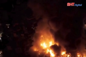 Cháy chợ lúc giữa đêm, 86 ki-ốt hàng hóa bị thiêu rụi