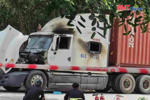 Cháy xe container sau ẩu đả, một người tử vong