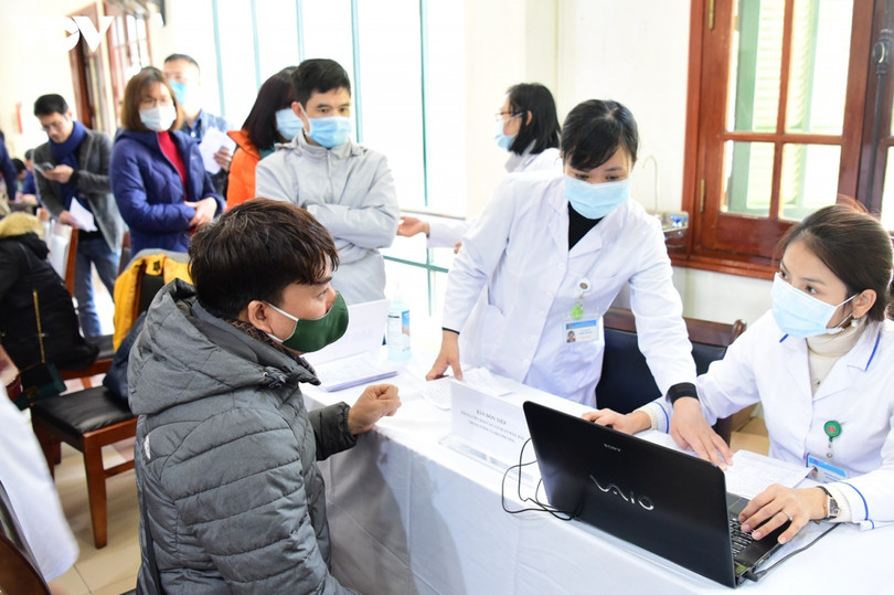 Hơn 350 nhà báo được xét nghiệm Covid-19 chuẩn bị tác nghiệp tại Đại hội Đảng XIII