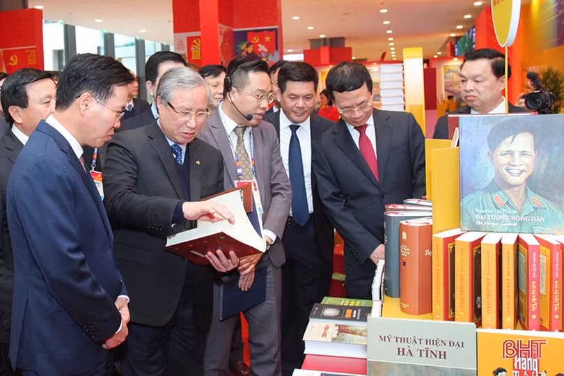 Họp báo, khai trương trung tâm báo chí Đại hội XIII của Đảng