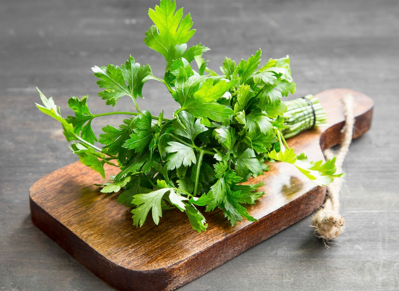 8 loại thực phẩm loại bỏ tình trạng hôi miệng