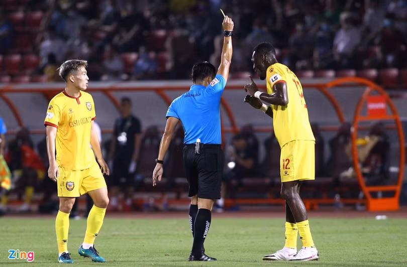 Kelley Kester: “Tôi không chửi trọng tài” ảnh 2 Kelley Kester: “Tôi không chửi trọng tài”