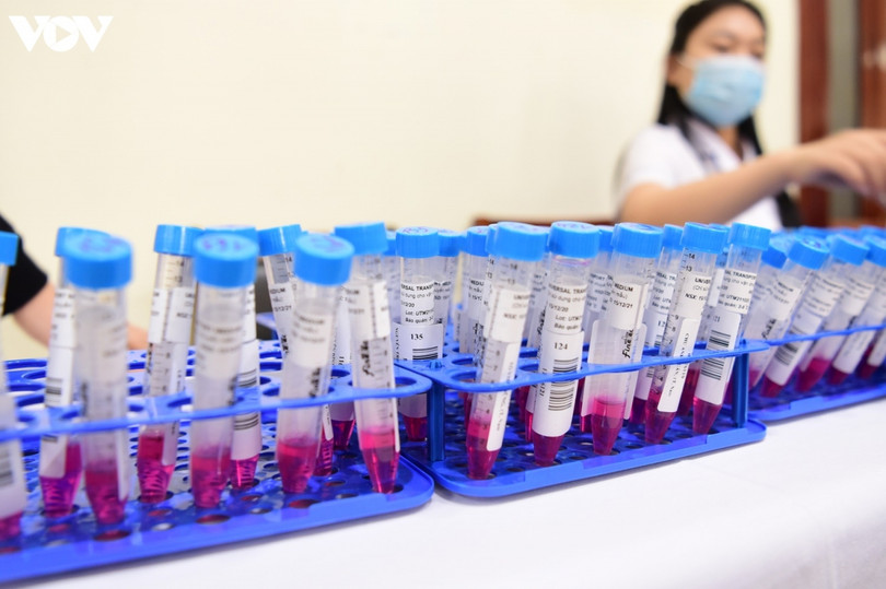 Hơn 350 nhà báo được xét nghiệm Covid-19 chuẩn bị tác nghiệp tại Đại hội Đảng XIII