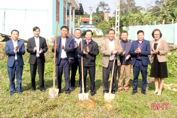 Khởi công 2 nhà văn hóa cộng đồng kết hợp tránh lũ tại Hương Sơn