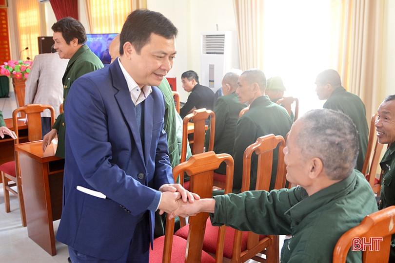 Lãnh đạo Hà Tĩnh chúc tết các trung tâm chăm sóc, điều dưỡng thương binh ở Nghệ An