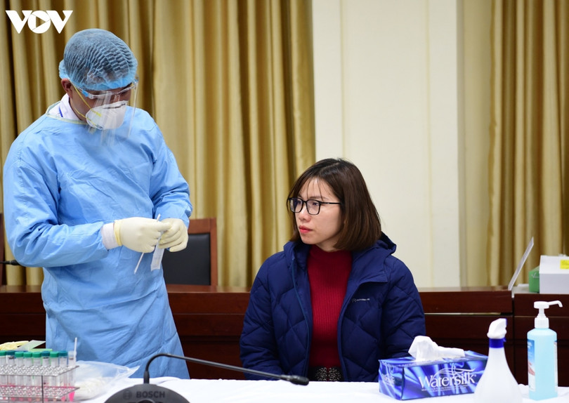 Hơn 350 nhà báo được xét nghiệm Covid-19 chuẩn bị tác nghiệp tại Đại hội Đảng XIII