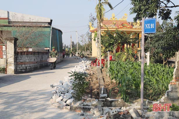 3 hộ dân ở Nghi Xuân hiến 180 m<sup>2</sup> đất mở đường xây dựng nông thôn mới