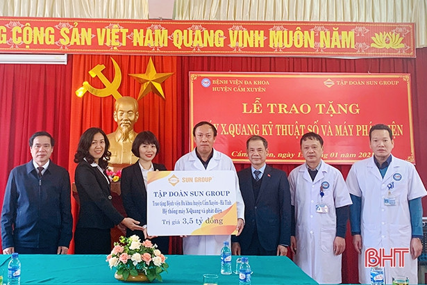 Nhiều phần quà đến với người dân Hà Tĩnh nhân dịp chuẩn bị đón tết cổ truyền