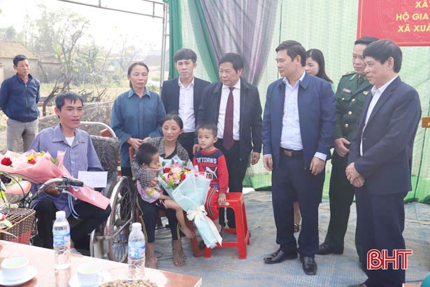 Nghi Xuân khởi công xây nhà ở cho 2 gia đình chính sách