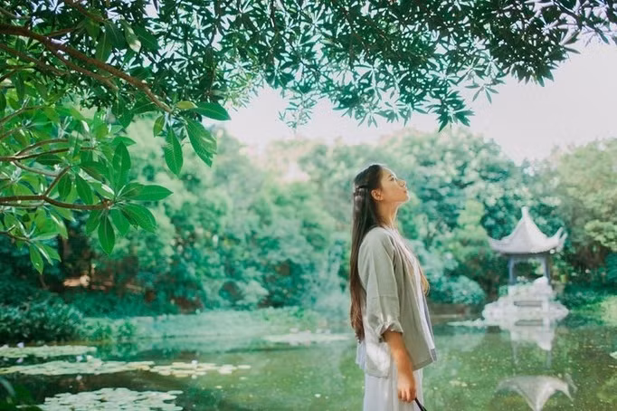 Hãy là chính mình trong cõi thế gian