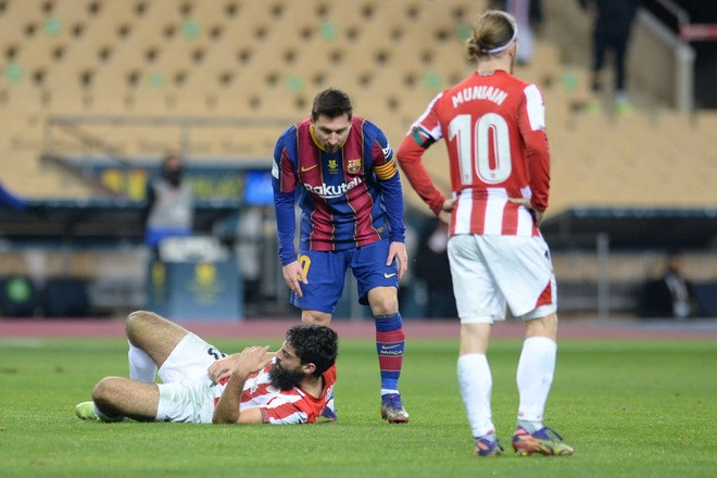 Messi lần đầu bị đuổi khỏi sân trong màu áo Barca ảnh 3 Messi lần đầu bị đuổi khỏi sân trong màu áo Barca