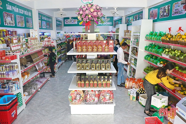 Khai trương cửa hàng OCOP đầu tiên tại huyện Kỳ Anh