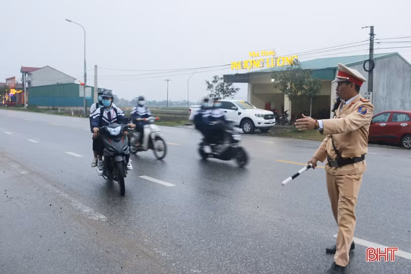 Nhiều học sinh Lộc Hà tái diễn vi phạm pháp luật về ATGT