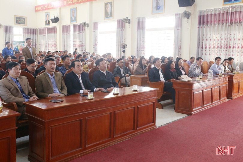 Xuân ấm cho học sinh nghèo vùng thượng Kỳ Anh